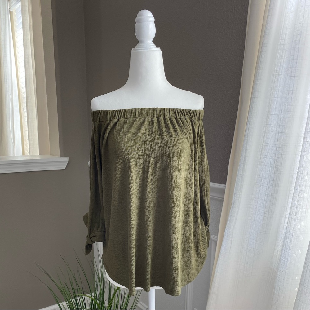 Abercrombie and Fitch off-the-shoulder top